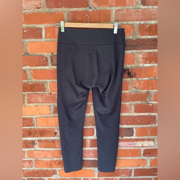 Outdoor Voices Leggings Striped Black Grey Cropped Athletic Pants Small S - Picture 3 of 7